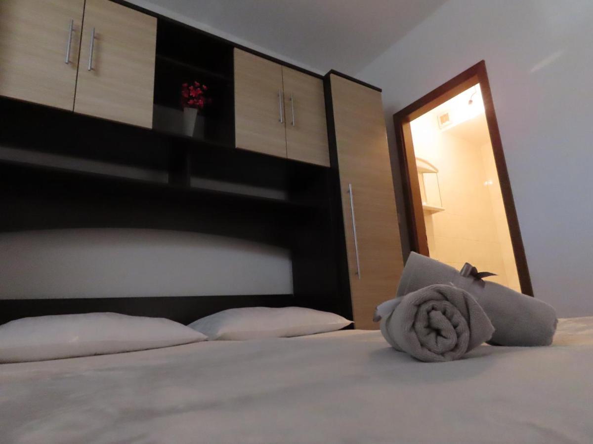 דירות מאקרסקה Apartman Rita מראה חיצוני תמונה